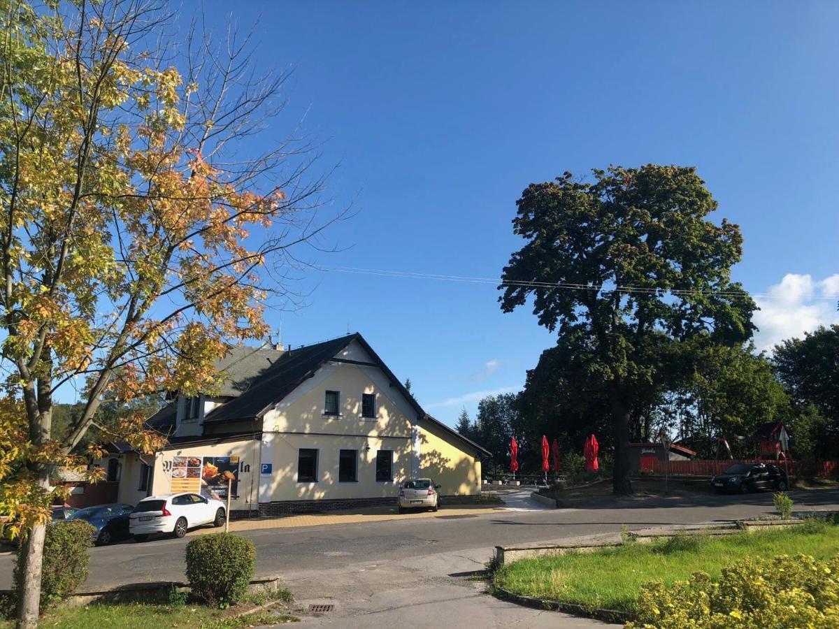 Na Rozcesti Frydlant Hotel Exterior photo